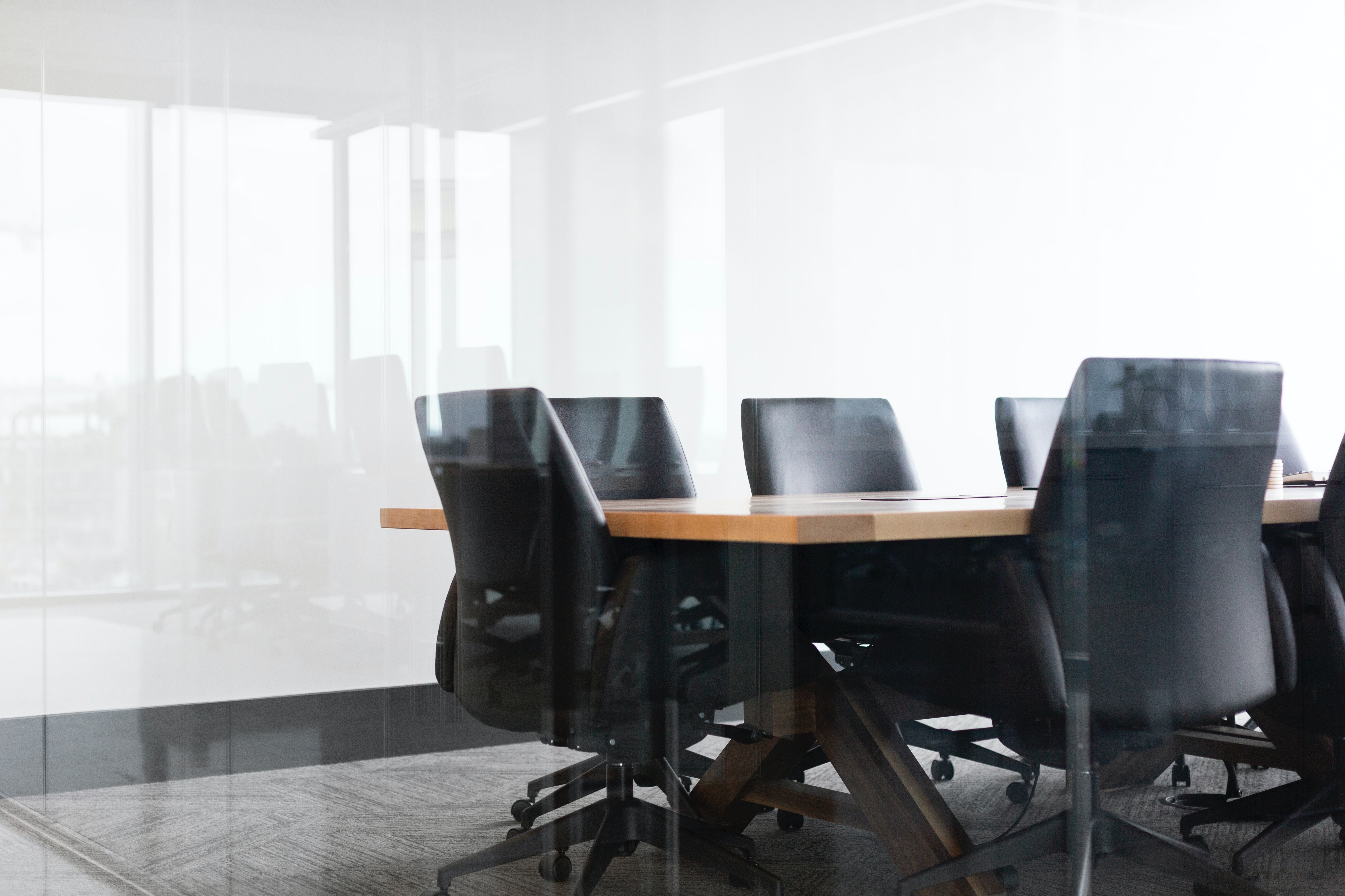 Qui préside la Commission Santé, Sécurité et Conditions de Travail (CSSCT) ?