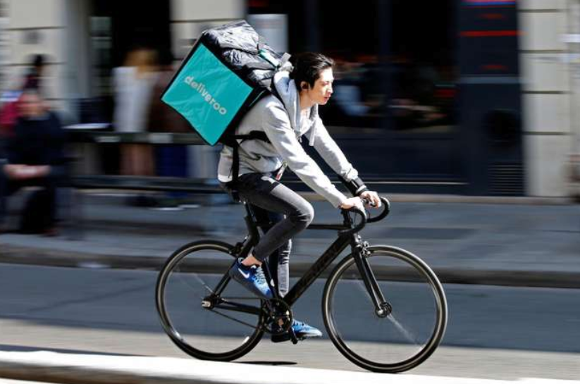 « C’est un ras-le-bol généralisé » : des livreurs Deliveroo réfléchissent à une grève nationale