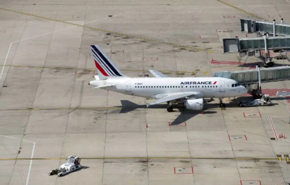 Air France : Appel aux débrayages dans les escales en France vendredi et samedi.