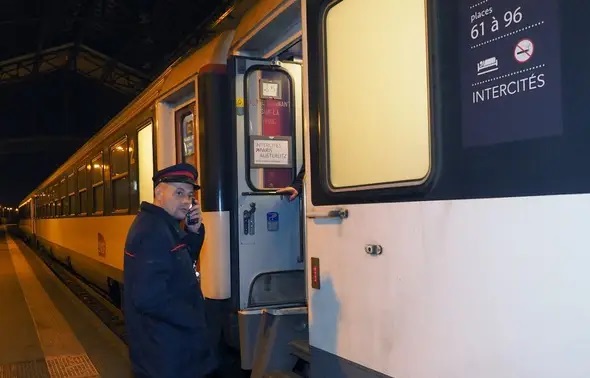 Ecologie : Pourquoi Emmanuel Macron veut relancer les trains de nuit…