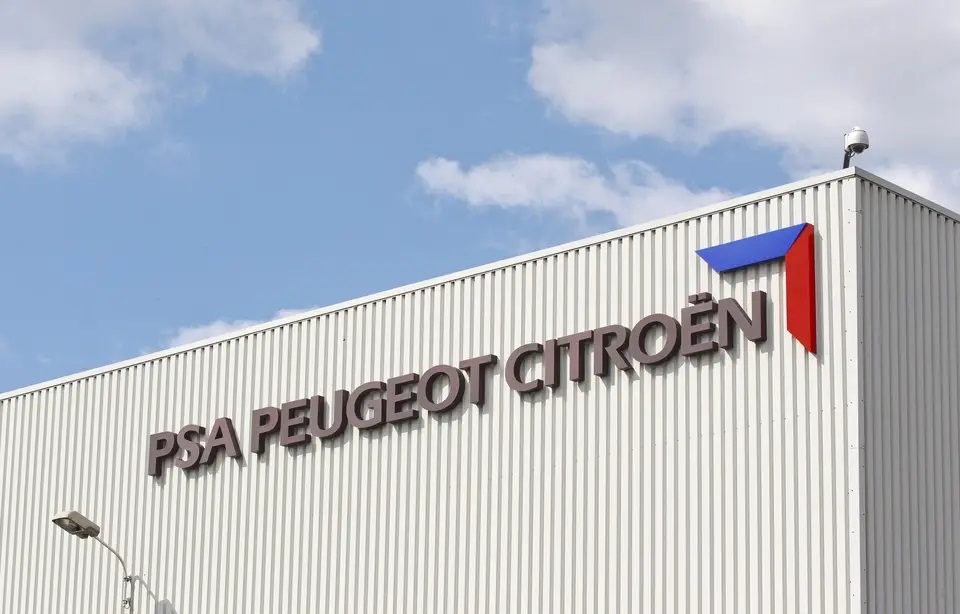 Pas-de-Calais : PSA et Total s’associent pour fabriquer des batteries de voitures électriques