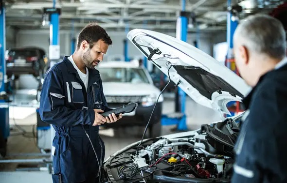 Le carnet d’entretien automobile passe au digital.