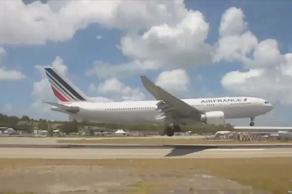 Parlement néerlandais : NON au « bonus scandaleux » pour le patron d’AIR France-KLM.