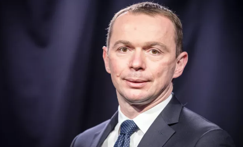 La dette publique devrait atteindre 113,5% du PIB en 2022, selon Olivier Dussopt