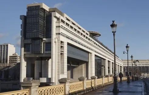 Le rebond de la croissance a réduit le poids de la dette et du déficit en 2021