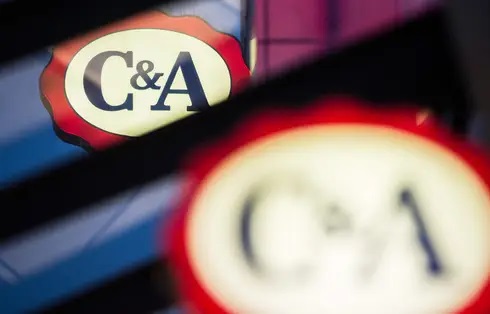 Paris : C&A annonce la fermeture de deux magasins, 145 emplois menacés.