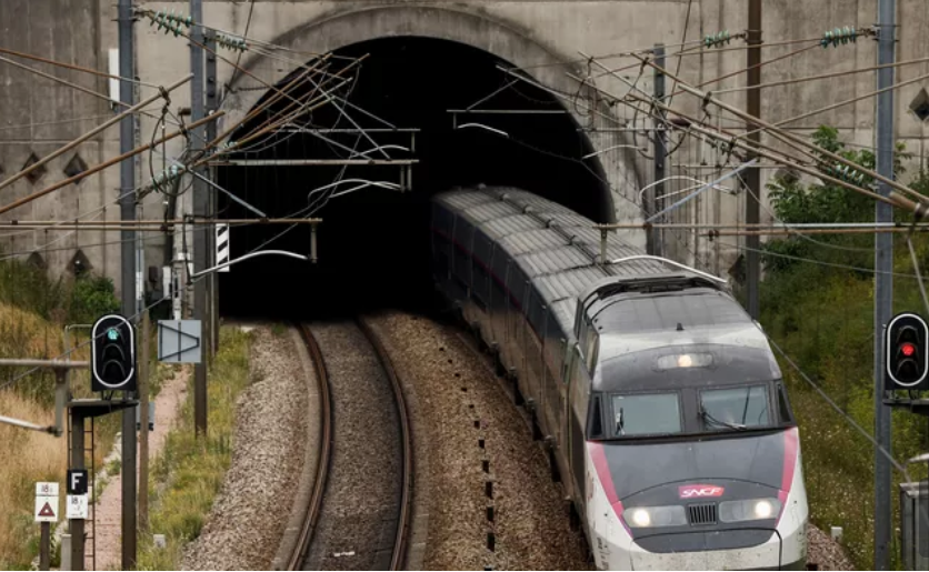 La SNCF commande 15 TGV supplémentaires à Alstom pour 590 millions d'euros
