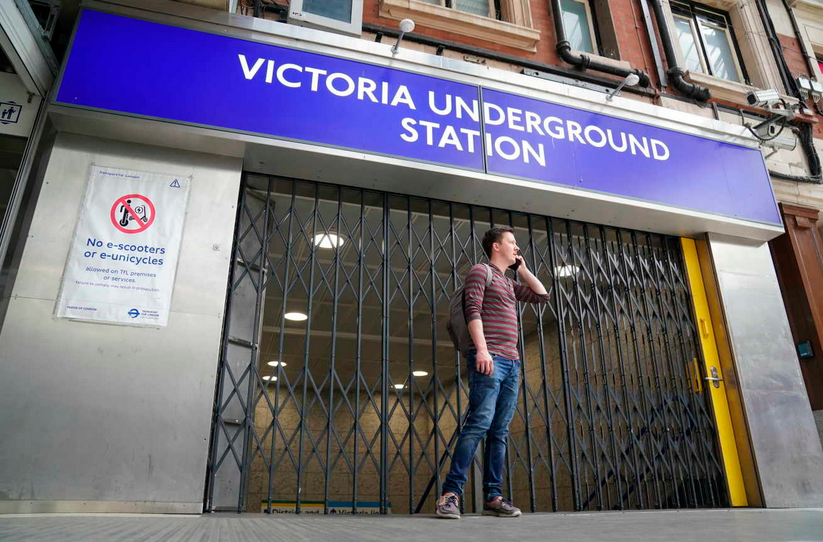 Royaume-Uni : le métro de Londres quasi à l’arrêt en raison d’une grève massive