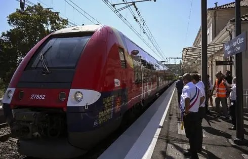Sobriété : La SNCF invitée à économiser l’énergie, pas à réduire ses circulations.