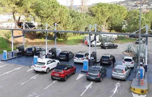 Prix des carburants : L’indemnité de 100 euros prolongée jusqu’à fin mars.
