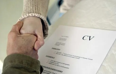 Emploi : Les embauches en 2023 se maintiennent à « un très haut niveau » !