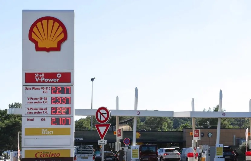 Pour Bruno Le Maire, une ristourne sur le prix du carburant ne serait « pas responsable »