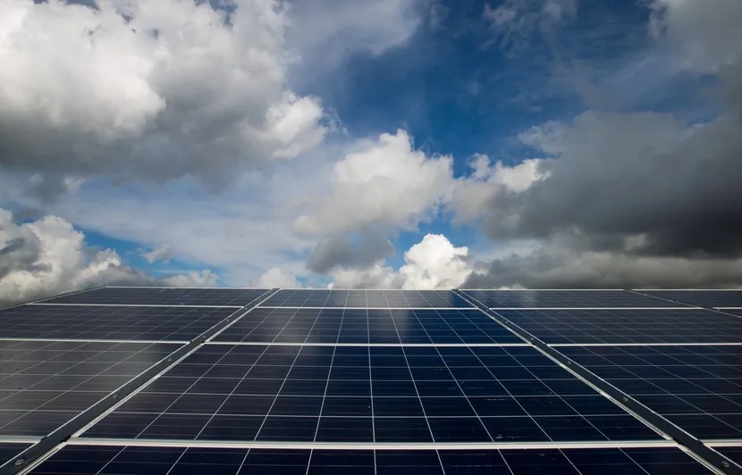Fos-sur-Mer accueillera la plus grande usine de photovoltaïque d’Europe