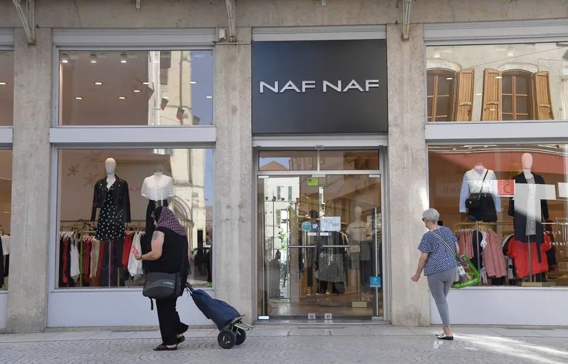 Naf Naf : L’enseigne va fermer 17 magasins dans toute la France.