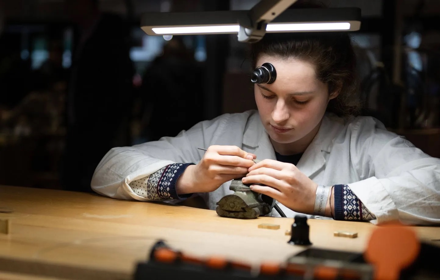 Le secteur du luxe galère à vendre ses emplois à la jeunesse !