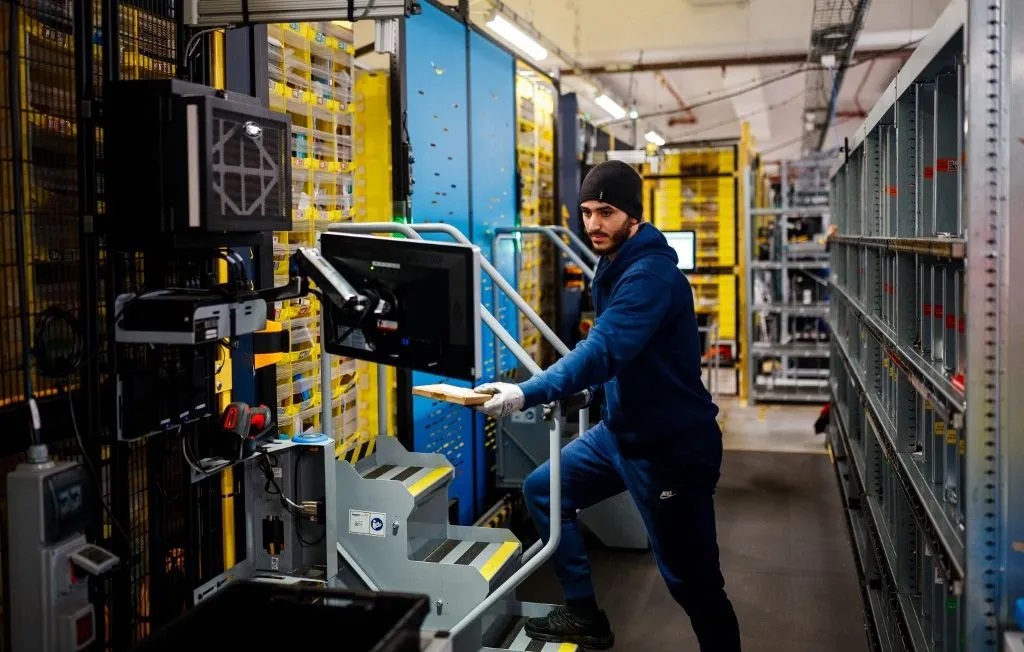 Amazon annonce la création de 2.000 emplois en CDI en France en 2024.