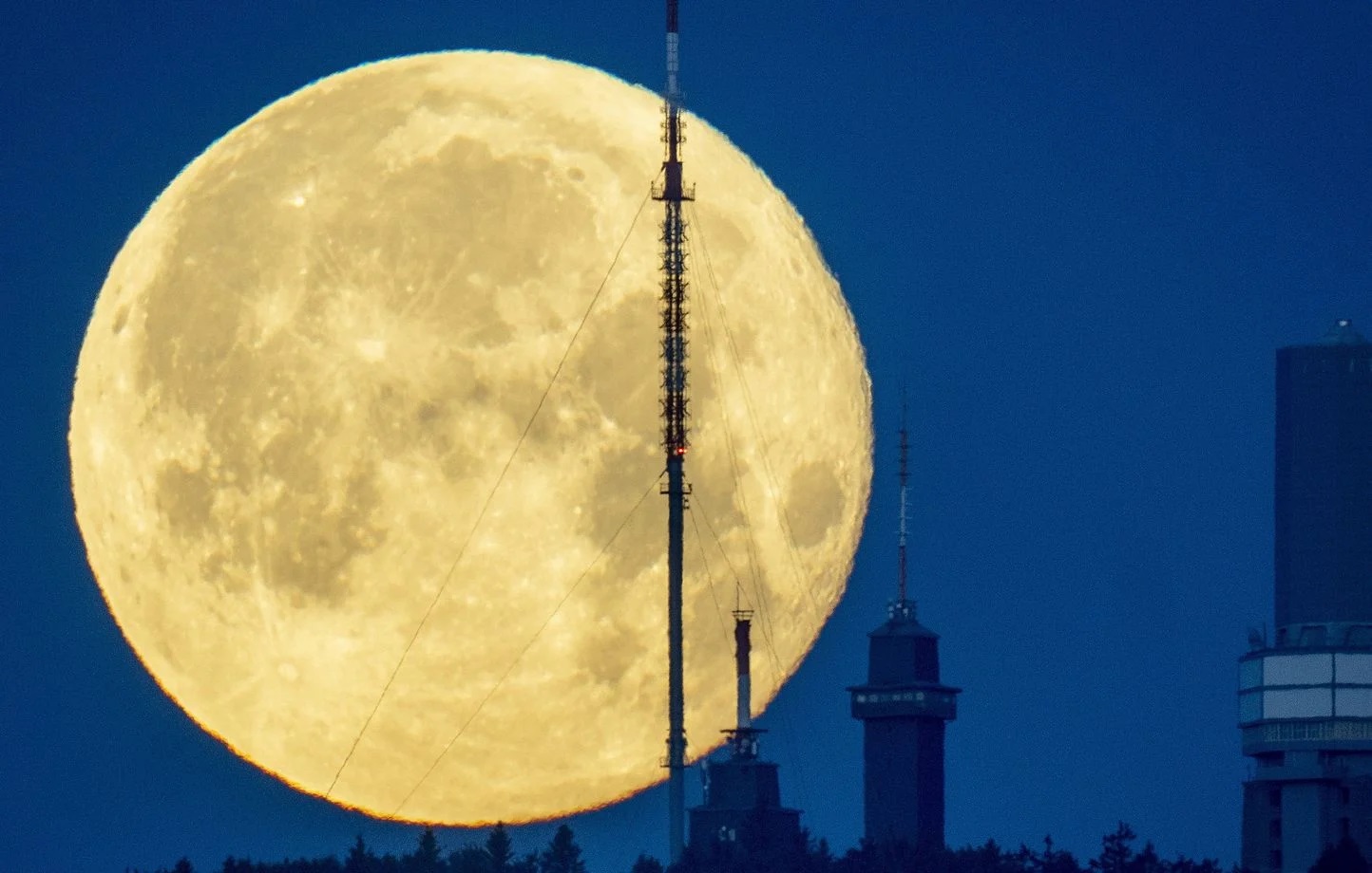 La pleine lune a-t-elle vraiment des effets sur le corps humain ?