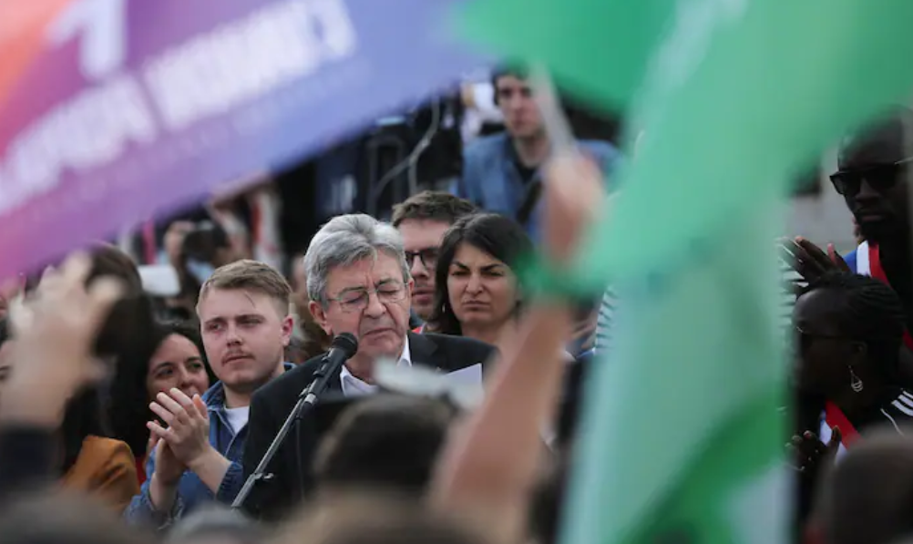 Pré-rentrée - «Bloquons tout» : Jean-Luc Mélenchon et LFI appellent à la censure et à la mobilisation le 10 septembre contre Bayrou