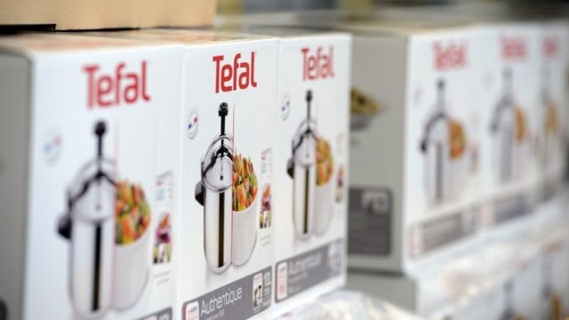 Mobilisation des syndicats de Tefal pour soutenir une inspectrice du travail