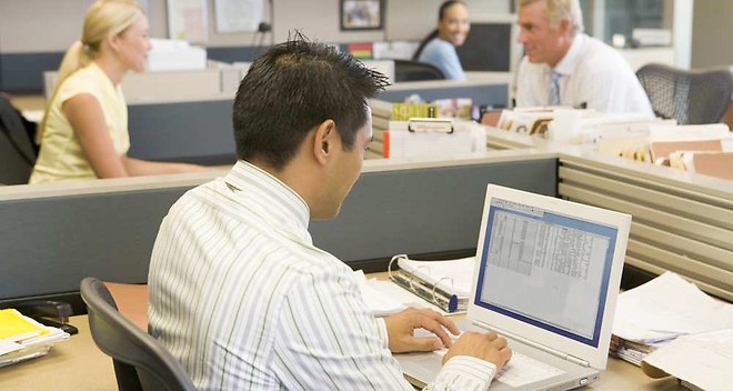 L’employeur peut surveiller les communications de ses employés