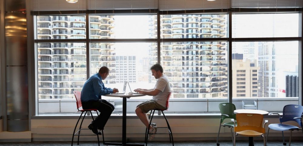 "Le droit à la déconnexion au travail ne va pas assez loin"