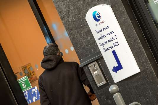 Le taux de chômage français descend sous la barre des 9 %.