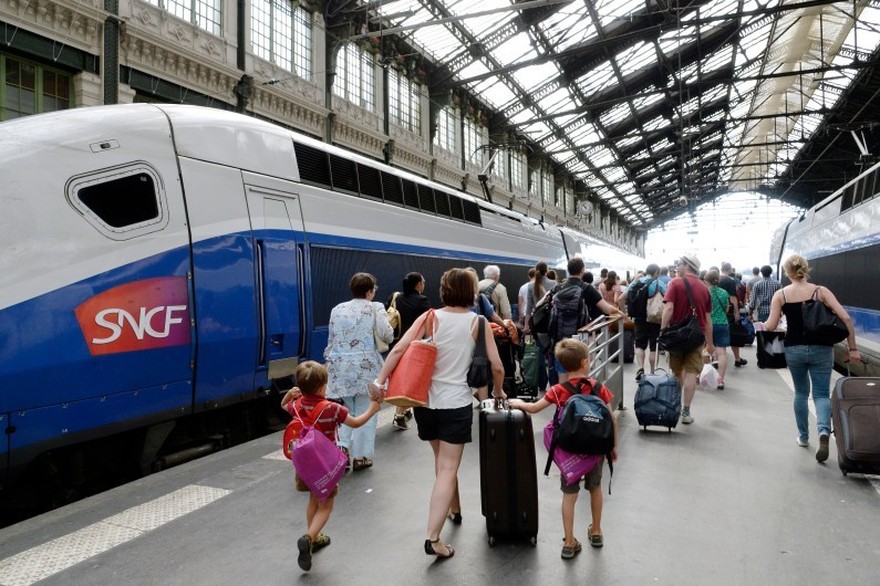 Découvrez le billet de congé annuel qui permet de payer le train moins cher