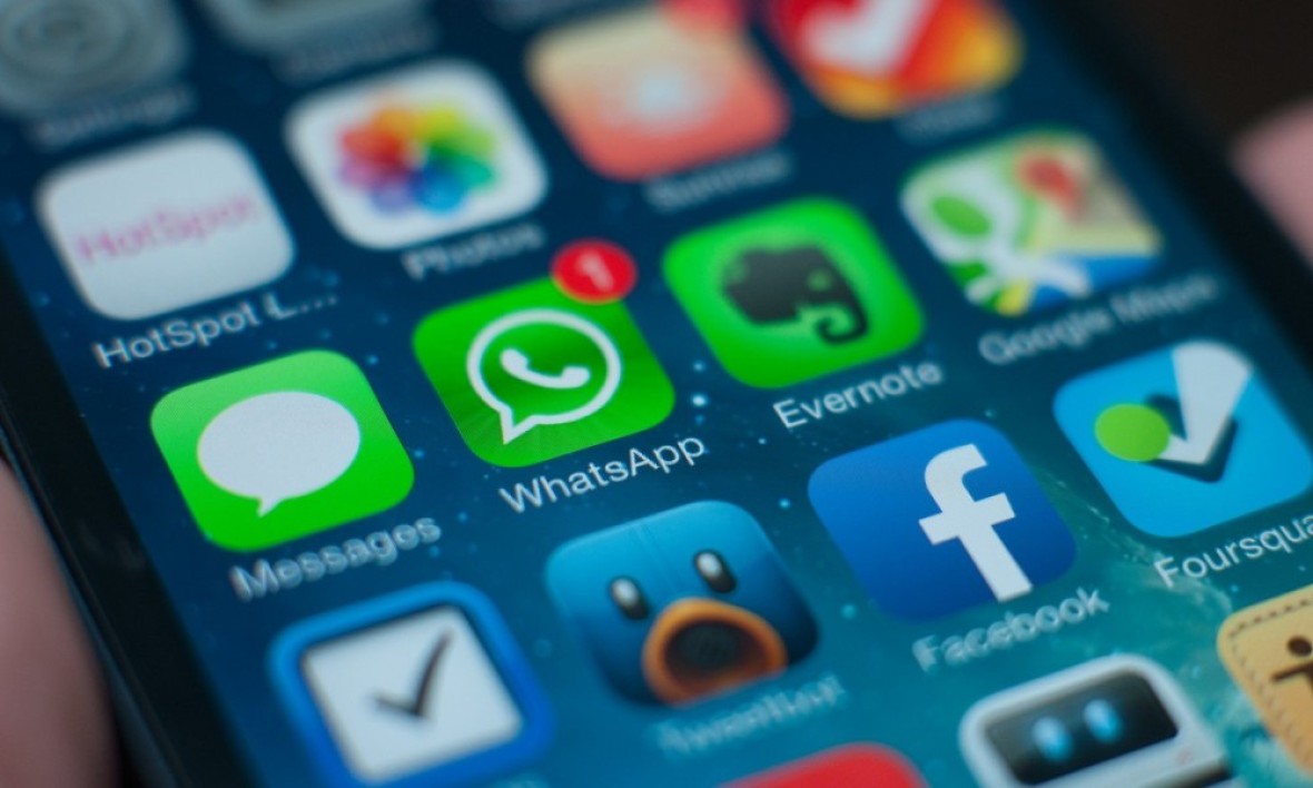 Un salarié peut-il insulter son patron dans un message WhatsApp?