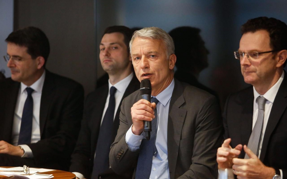 Arrêts maladie payés par les entreprises : une «double peine» estime le n°2 du Medef
