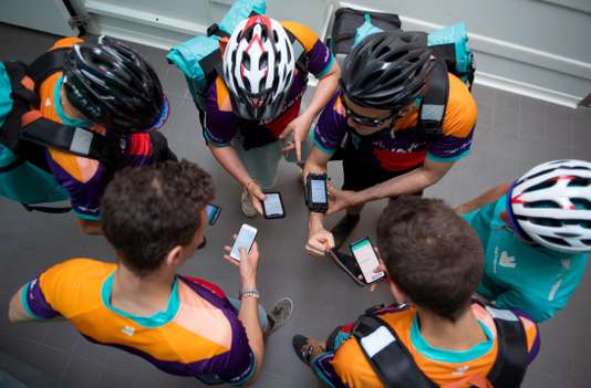 On ne sait plus ce qu’on va gagner » : le désarroi des Deliveroo.