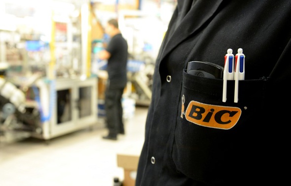 Vannes: La grève illimitée se poursuit chez Bic